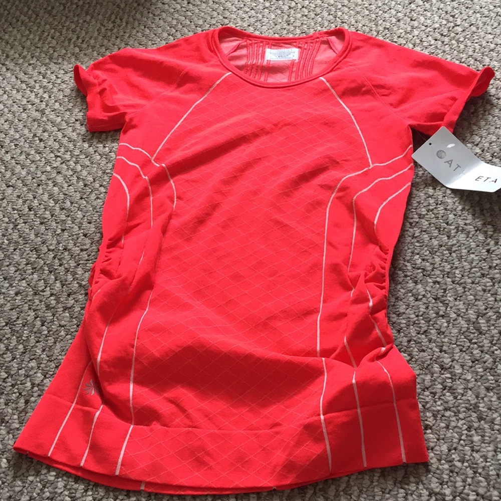 Athleta Finish Fast Line Tee. NWT